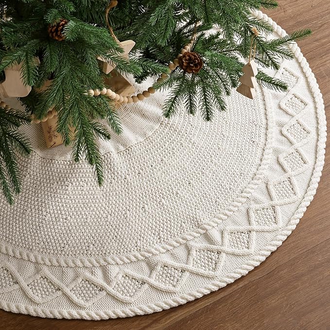 Diamond-Edge Knitted Christmas Tree Skirt