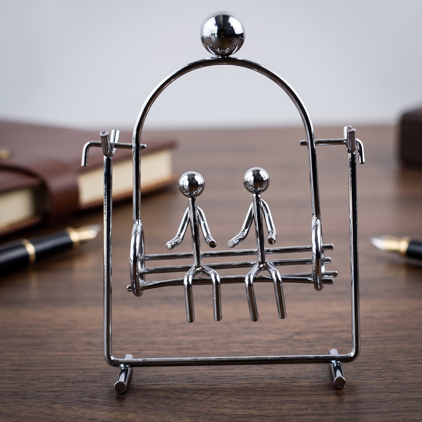 Kinetic Desk Balance Toy - Couple on Swing | Metal Physics Balance Perpetual Motion Sculpture Office Desk Accessory & Gift